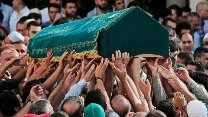 Tanınmış zavod rəhbəri maşınından ölü tapıldı - FOTO