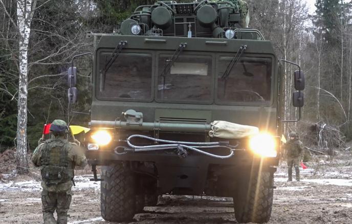 Rus ordusu Ukraynada hərbi müəssisələrə hücum etdi