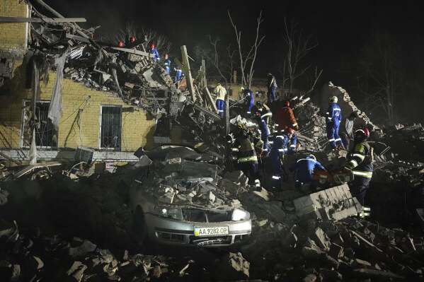 Rusiya Kiyevə hücum etdi - 4 nəfər öldü