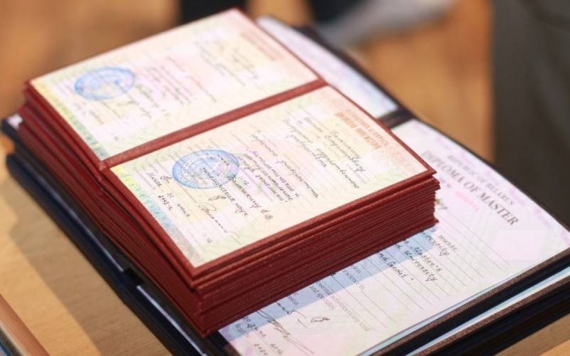 Azərbaycanda kağız formada diplomlar verilməyəcək?