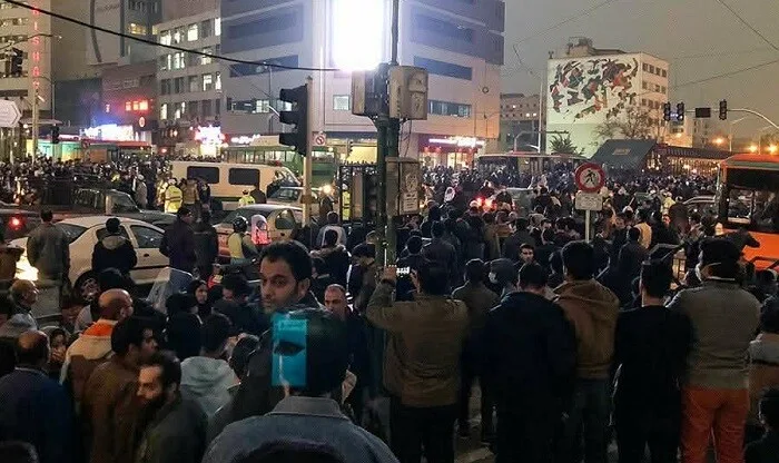 İranda öldürülən polislərin sayı 38-ə çatdı