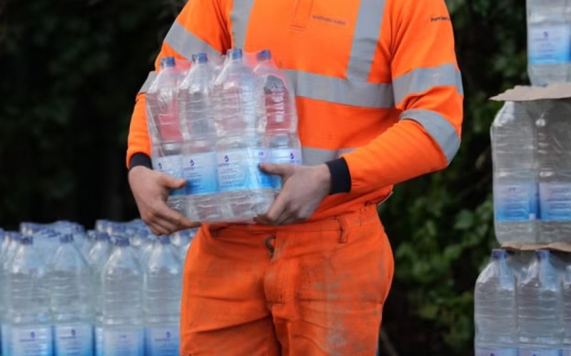 Britaniyada 30 min ev susuz qalıb