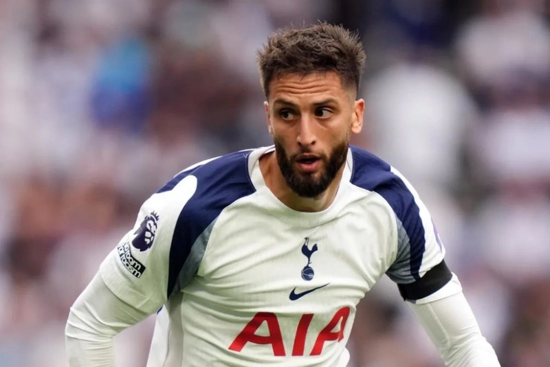 Tottenhemin futbolçusu əməliyyat olunub