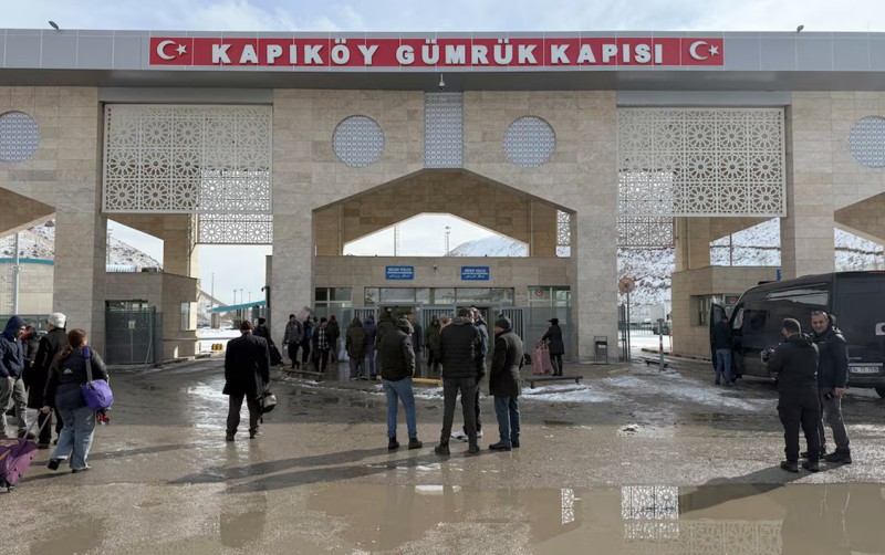 Onlarla iranlı Türkiyəyə keçir - FOTOLAR