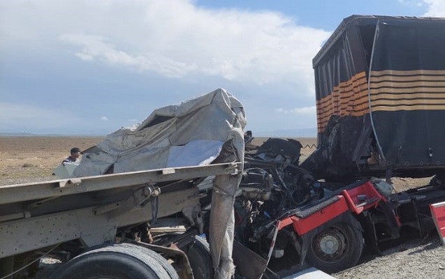 İki yük maşını toqquşdu: Xəsarət alanlar var