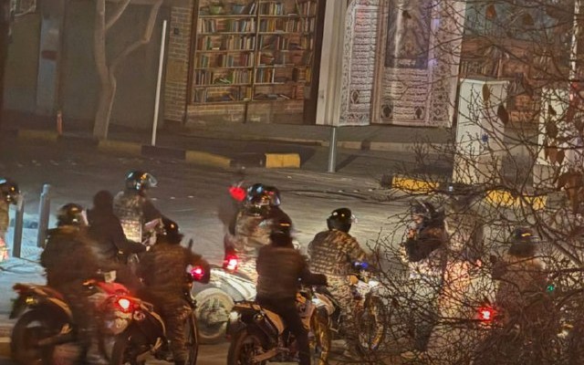 Təbrizdə hərbi vəziyyət ELAN EDİLDİ