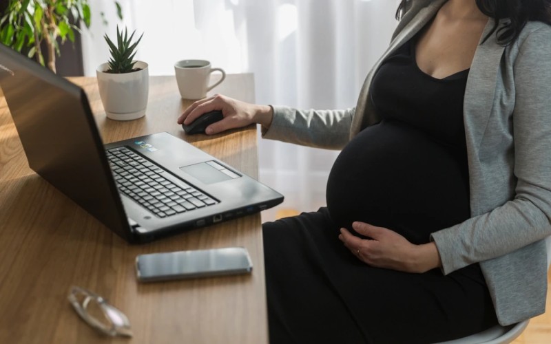 Bir sıra hallarda hamilələrə əlavə məzuniyyət veriləcək