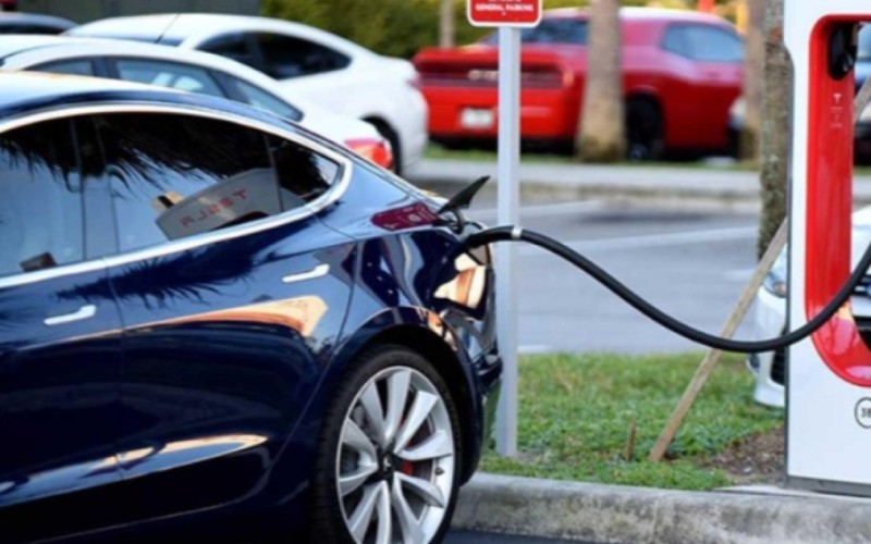 Çin elektromobilləri üçün idxal rüsumunu endirildi