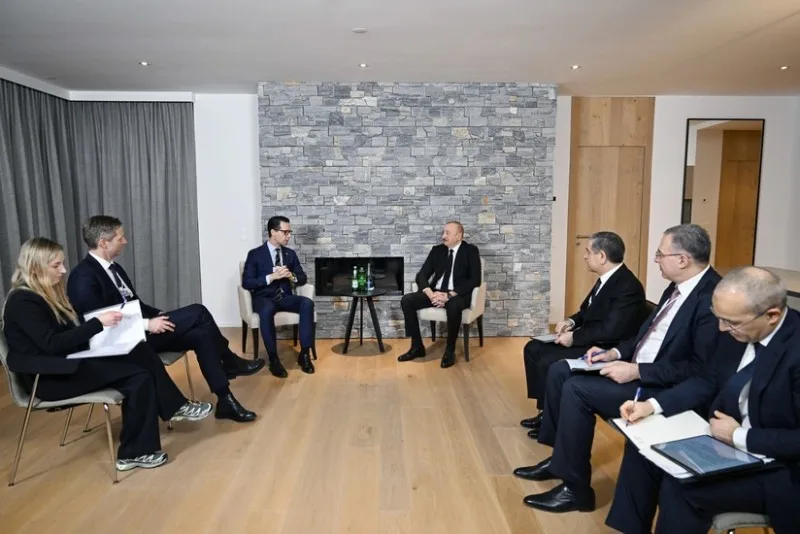 İlham Əliyev Davosda "Carlsberg Group" şirkətinin Baş icraçı direktoru ilə görüşüb - FOTO