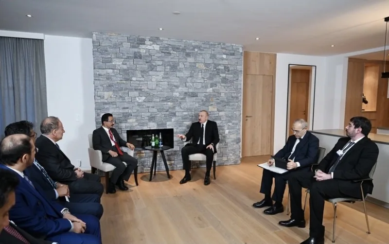 İlham Əliyev Davosda "DP World" şirkətlər qrupunun sədri və icraçı direktoru ilə görüşüb