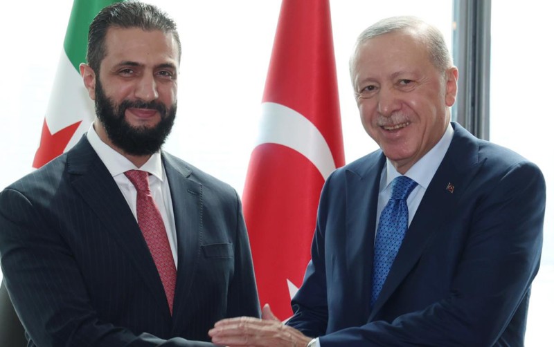 Ərdoğan Şaraa ilə Suriyadakı vəziyyəti müzakirə etdi