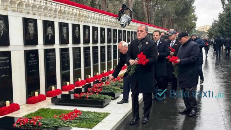 Ceyhun Bayramov Şəhidlər xiyabanını ziyarət etdi – FOTOLAR