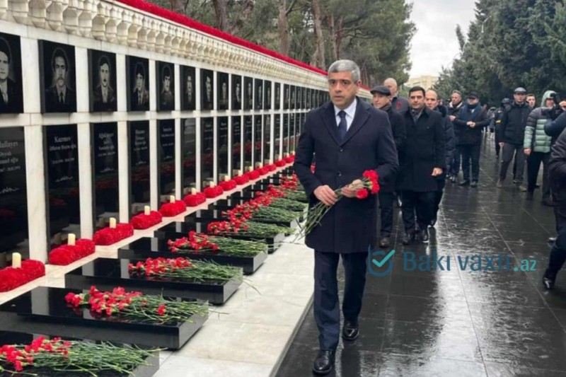 Anar Əliyev Şəhidlər xiyabanını ziyarət etdi - FOTOLAR