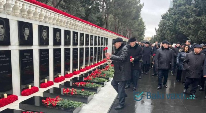 Tahir Budaqov Şəhidlər xiyabanını ziyarət etdi – FOTO