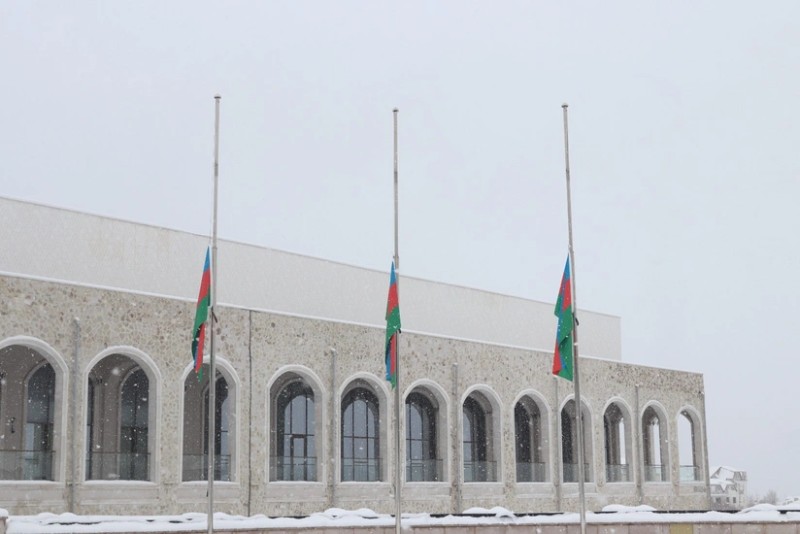 Xankəndi, Xocalı və Ağdərədə bayraqlar yarıyadək endirildi - FOTOLAR