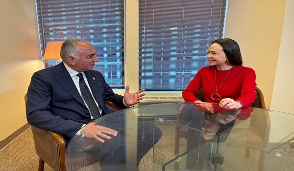 Maçado Pəhləvi ilə görüşdü