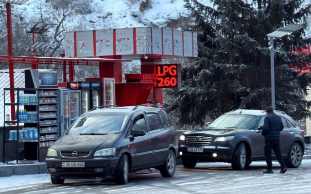 Ermənistanda benzin ucuzlaşır