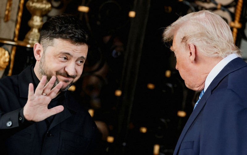 Trampla Zelenski nələri müzakirə etdilər?