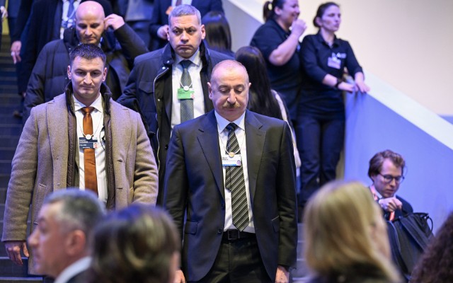 Prezident Davosdan bu kadrları paylaşdı - VİDEO