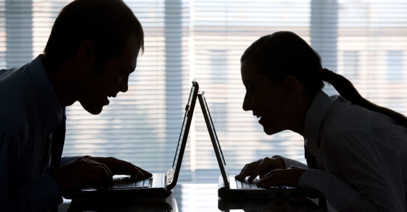 Səssiz təhlükə: Onlayn dostluqlar real həyatı məhv edir?