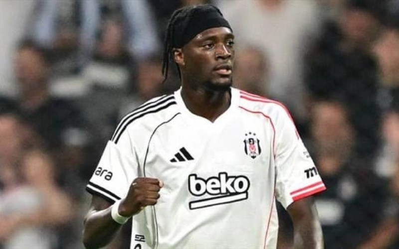 Beşiktaşın futbolçusu Aston Villaya transfer olundu