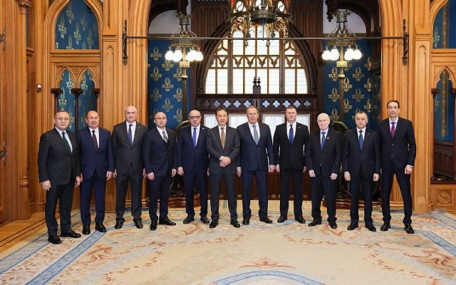 Lavrov Rəhman Mustafayevlə görüşdü