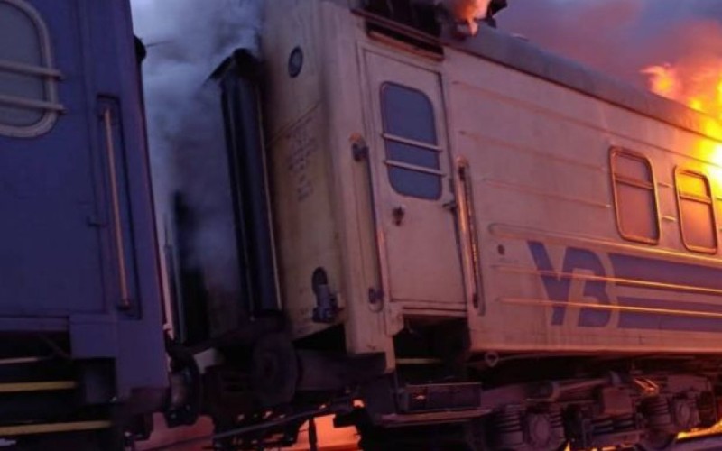 Xarkovda sərnişin qatarı dronlarla VURULDU