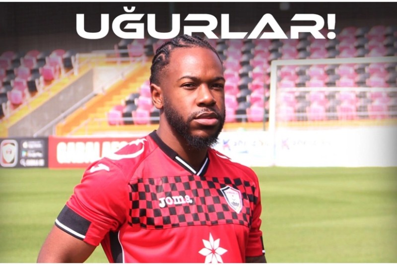 Qəbələ futbolçusu ilə yollarını ayırdı