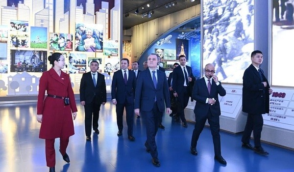 Bayramov Çin muzeyini ziyarət etdi, bu sözləri yazdı - FOTOLAR