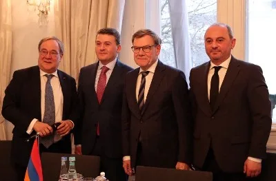 Azərbaycan və Ermənistan səfirləri Almaniyada görüşdü
