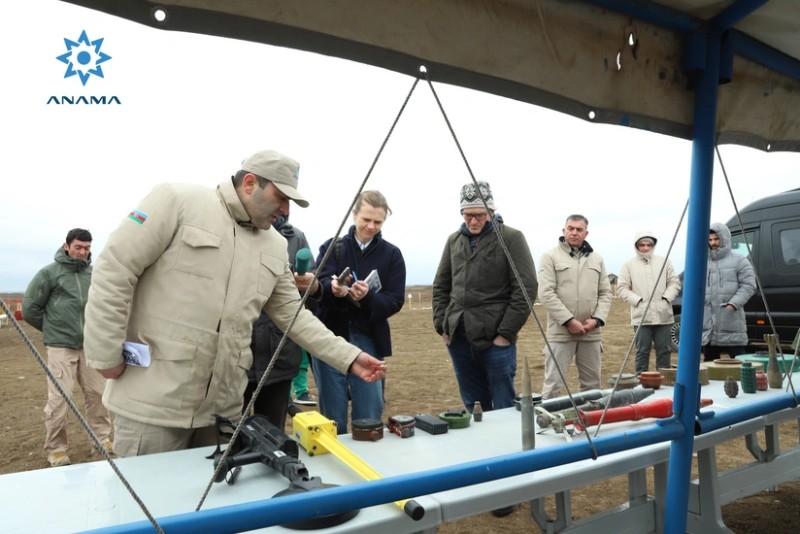 Xarici media nümayəndələri Ağdamda minatəmizləmə əməliyyatını izləyiblər