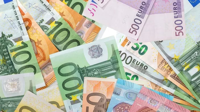 Avro son 4 ilin rekord həddini qırdı: DOLLAR UCUZLAŞDI