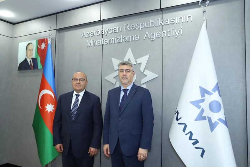 Macarıstanla minatəmizləmə ilə bağlı imzalanan sənədin icrası müzakirə edilib