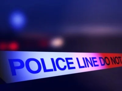 Nyu-Yorkda sürücü avtomobilini sinaqoqa çırpıb