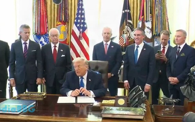 Tramp digər ölkələri Venesueladan neft almağa dəvət edəcək