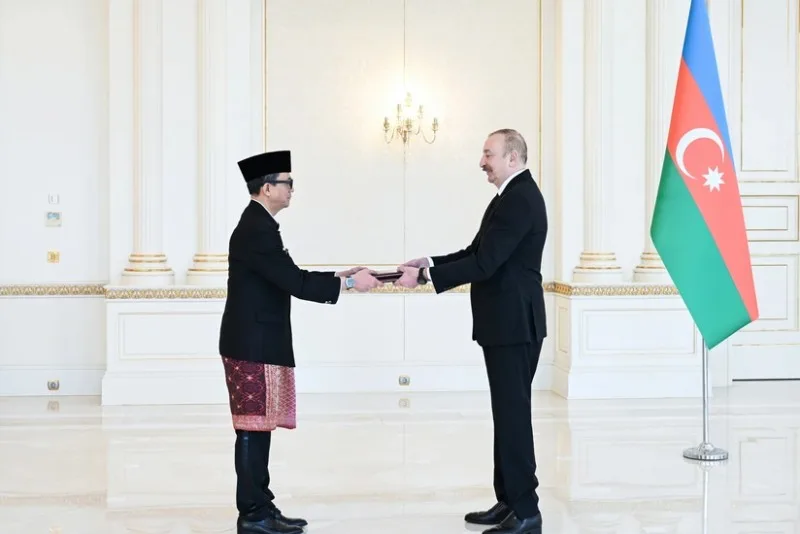 Prezident Berlian Helminin etimadnaməsini qəbul etdi - YENİLƏNİB