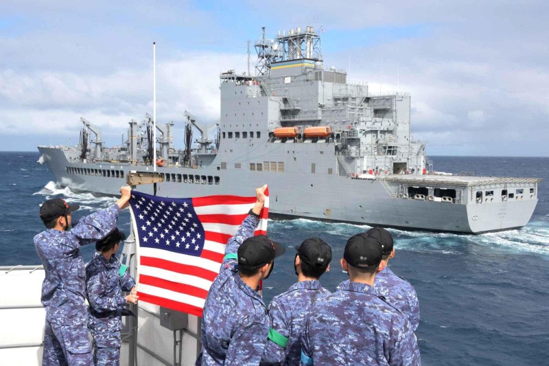 ABŞ-nin Yaxın Şərqdəki gəmilərinin sayı 11-ə çatdı