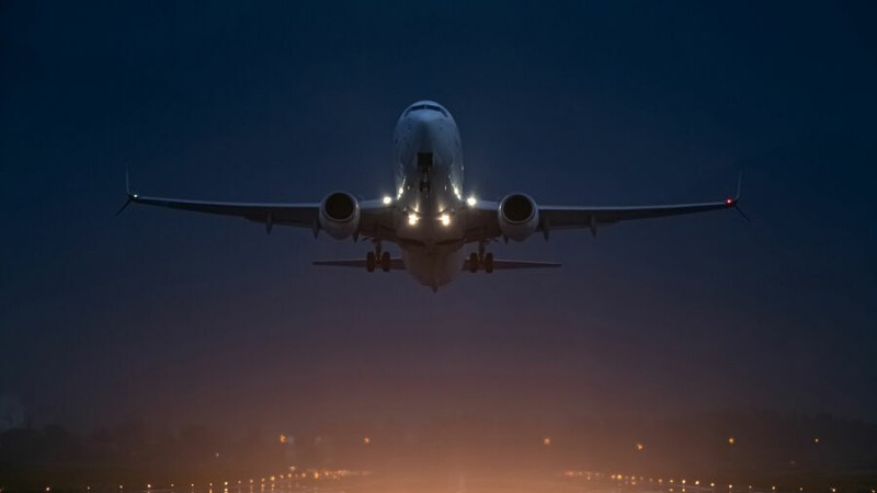 İstanbul-Tehran təyyarəsi təcili eniş etdi