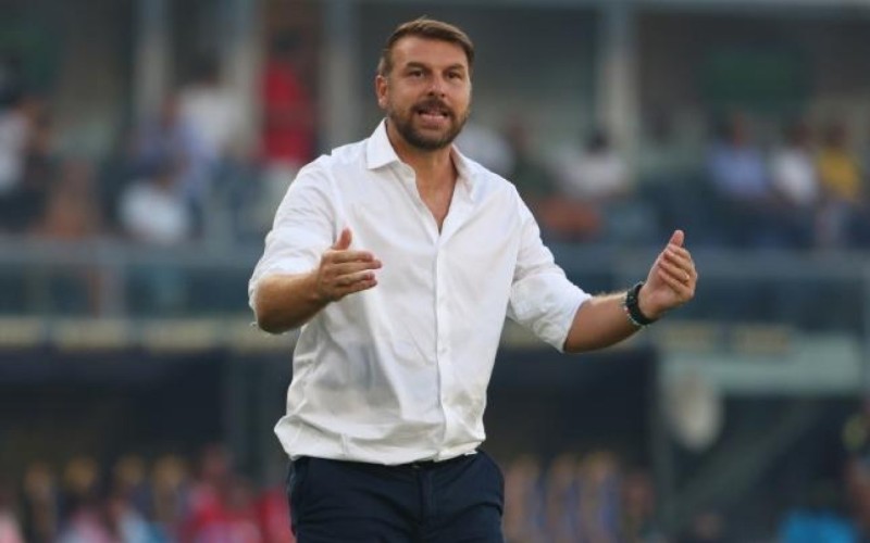 “Verona” baş məşqçi ilə yollarını ayırdı