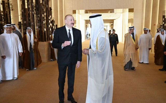 Prezidentin BƏƏ səfərindən VİDEO