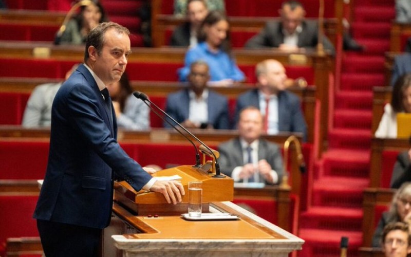 Fransada daha bir etimadsızlıq səsverməsi baş tutmadı