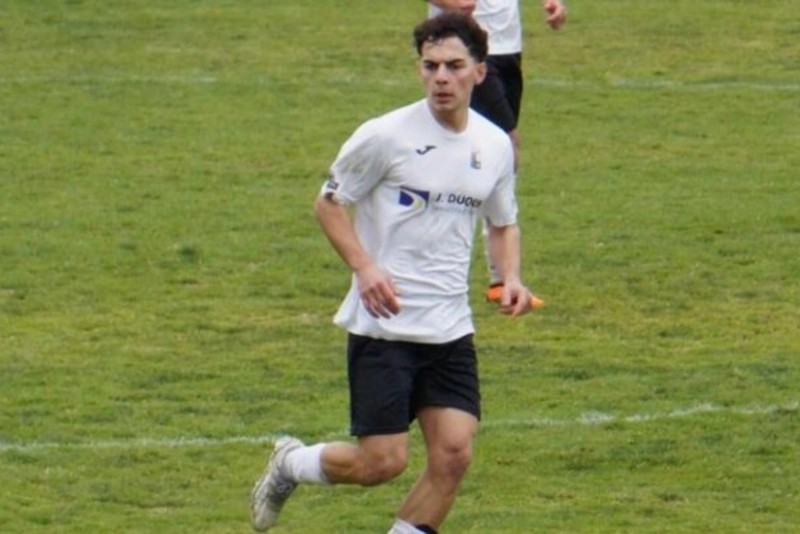 Karvan-Yevlaxdan ayrılan futbolçu Mingəçevirə keçdi