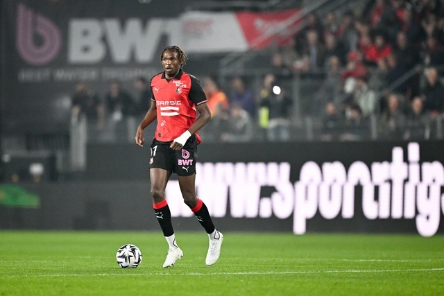 Çelsi istəyirdi, Liverpula keçdi