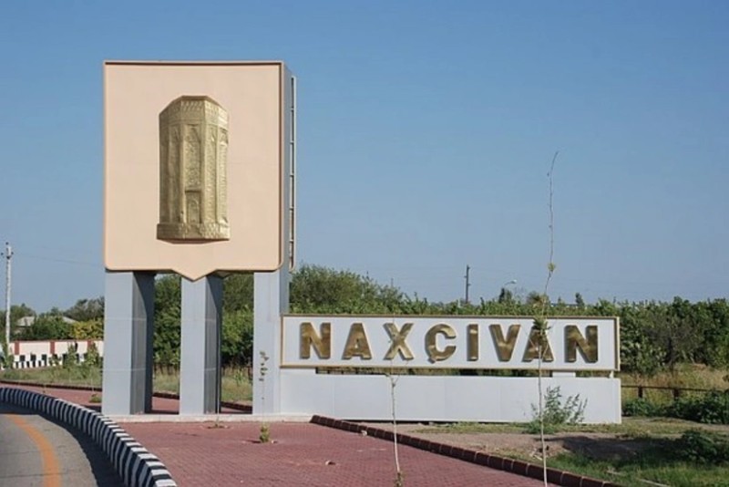 Bu müqavilələrinin adı Naxçıvan Konstitusiyasından çıxarılır