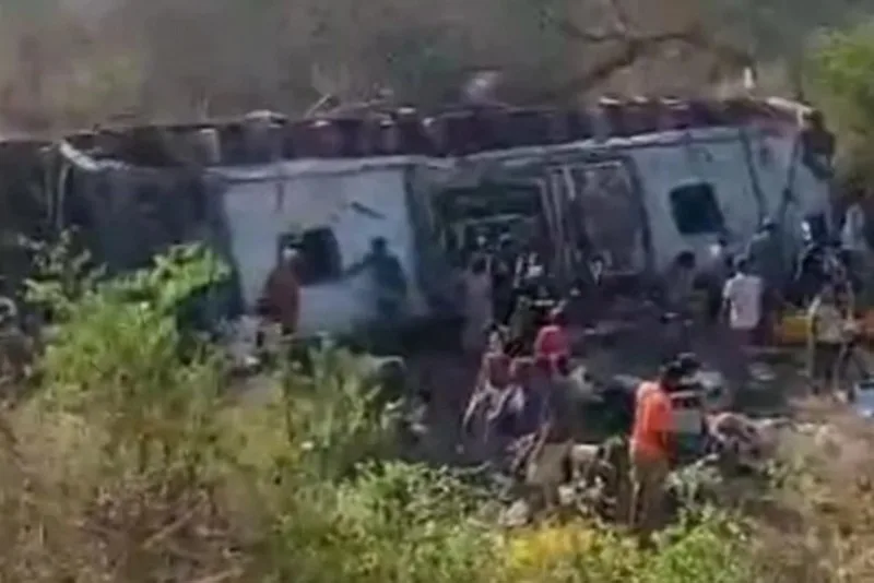 Braziliyada avtobus qəzasında ən azı 15 nəfər ölüb