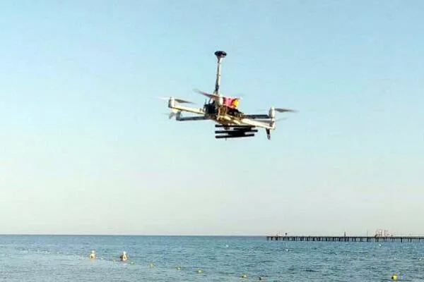 Oyuncaq dron ordunu ayağa QALDIRDI