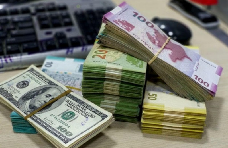 Azərbaycanda pul bazası artdı