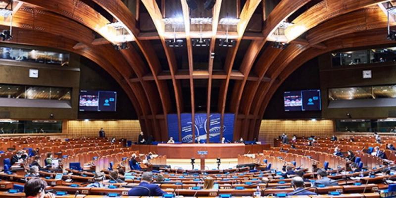 Bağlanmış kitab, açıq sual: Azərbaycan AŞPA-ya nə vaxt qayıdacaq?