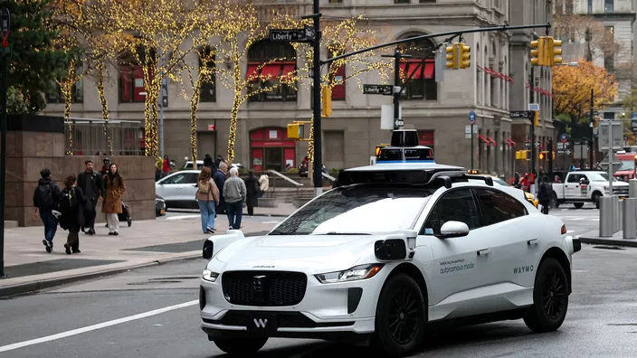 Sürücüsüz taksilər: proses dünyada genişlənir, insanlar işsiz qalacaq?