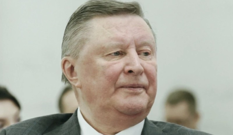 Putin İvanovu işdən çıxardı